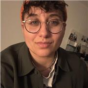 Mathe-Tutorin, die Kinder aller Altersgruppen Mathe beibringt. Zusätzlich Statistik-Unterricht für PsychologInnen des 1. Semesters