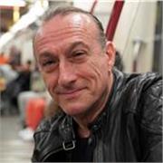 Tutor für Englisch, der Englisch als Fremdsprache für alle Altersgruppen unterrichtet.