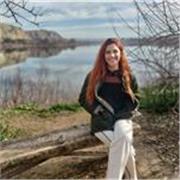 Profesora de asignaturas de ciencias, también ayudó con Lengua