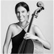 Soy Alba Urbano, violonchelista española formada en la Escuela Reina Sofía y en el Real Conservatorio de Música de Madrid. En mis clases creo un ambiente cercano, motivador y práctico. Mi objetivo es que disfrutes del proceso de aprender y avances con con