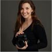 Fotógrafa especializada en retrato de estudio y bodas multiculturales. Daré clases a los amantes de la fotografía social.
