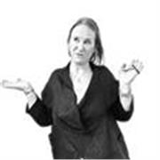 Lezioni di storia, come una storia e col sorriso