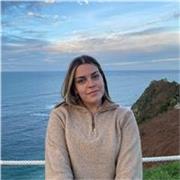 Soy maestra de Educación Infantil y me gustaría encontrar personas que busquen a alguien para cuidar a niños menores de 6 años.