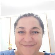 Laureata in materie scientifiche, tecniche erboristiche e maturata esperienza in laboratorio chimici