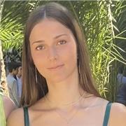 Clases dirigidas a niños de primaria y secundaria, de forma presencial
