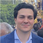 Estudiante de Ingeniería Aeroespacial imparte clases de matemáticas para todos los cursos hasta bachillerato