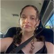 Mi nombre es Valeria, soy una chica muy activa y responsable de 19 años que le encanta tratar con niños y niñas.