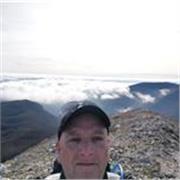 Insegnante madrelingua di inglese con 40 anni di esperienza nella preparazione di esami Cambridge.