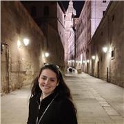Graduada en Fisica imparte clases de física y matemáticas para estudiantes de ESO y Bachillerato