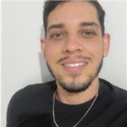 Professor de Ciências/ Biologia. Tem experiência na área também de Física