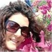 Laureata in scienze dell'educazione e specializzata in consulenza pedagogica, impartisce lezioni di matematica e aiuto compiti