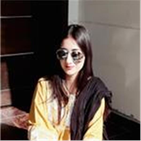 Nimrah Zia | Letuelezioni.it