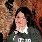 Profesora de inglés (estudiante) apta para todos los niveles desde primaria hasta el bachillerato.