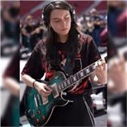 Profesora de guitarra eléctrica - profesional de música moderna