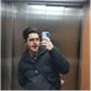 Me defino como una persona dinámica que intenta que lo que enseña quede muy claro y sea práctico para el alumno. Busco alumnos que estén dispuestos para aprender y pasar un buen rato estudiando español