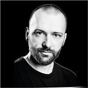 Enseignant en informatique, passionné de transmission je donne des cours à Rennes et en ligne