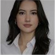 Je parle anglais couramment et je propose des cours le week-end. N’hésitez pas à me contacter !