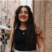 Studentessa universitaria, per ripetizioni di matematica base, scuole elementari e medie