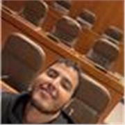 Profesora nativa de árabe, con formación universitaria y amplia experiencia en comunicación intercultural 