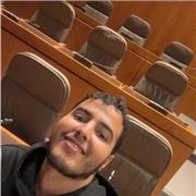 Profesora nativa de árabe, con formación universitaria y amplia experiencia en comunicación intercultural