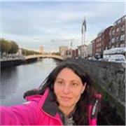 I am an enthusiastic doctor and educator living in the countryside with my three dogs and a cat. I love teaching and helping people learn