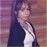 Professionista con più di 10 anni di esperienza, offre lezioni di grafica e web designer