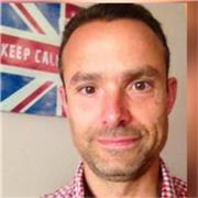 Soy Inglés, Inglés! Licenciado en literatura inglesa. Profesor toda mi vida incluso en colegios en Inglaterra. Tengo titulación en enseñanza del inglés para extranjeros. Doy clases siempre para ayudar el máximo posible!