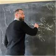 Insegnante impartisce lezioni di recupero e potenziamento in Matematica e Fisica individuali o di gruppo