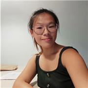 Hola, mi nombre es Aizhi y estoy dispuesta e interesada en dar clases particulares a aquellos alumnos que lo necesiten. Estoy preparada para dar clases de repaso a todos los cursos hasta 4º de ESO y tengo bastante disponibilidad de horarios. En mi círculo
