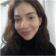 Profesora titulada en Lingüística con más de siete años de experiencia enseñando a estudiantes de bachillerato y universidad