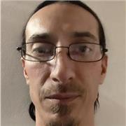 profesor de biologia que imparte clases a alumnos de primaria y secundaria de forma particular