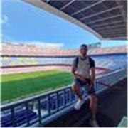 Ciao,sono un ragazzo italiano (madrelingua) che vuole imparare a parlare l'inglese in cambio di lezioni in italiano