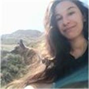 Graduada en Biología con máster en Agrobiología ambiental. 