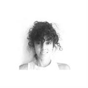 Soy arquitecta y profesora de dibujo técnico, con una sólida formación y un amplio conocimiento de la materia.