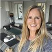 Through energy in motion, mindset in flow and life in balance, you can thrive to your fullest in life with abundance and vitality!