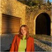 Titulada en Historia del Arte ofrece clases particulares en modalidad online para Bachillerato u otros niveles.