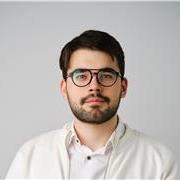 Programming tutor with 2 years teaching experience, offering online lessons for beginner and intermediate students