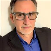 Docente laureato in scienze marittime e navali impartisce lezioni di navigazione in zona Livorno e limitrofe.