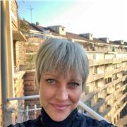 Il francese ti piace? Vuoi iniziare a impararlo o migliorarti?
Eccomi : Chrystelle, francese di madrelingua !