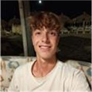 Estudiante de 2°  bachiller, se ofrece para apoyos de primaria y secundaria en asignaturas de letras.Economico