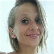 Laureata in Pianoforte impartisce lezioni di strumento e teoria musicale a Castelvetrano e provincia di Trapani