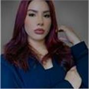 Profesora de belleza responsable y detallista. Clases de automaquillaje, peinados y cejas, adaptadas a cada persona y nivel