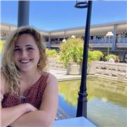 Doy clases de inglés, francés, y lengua castellana