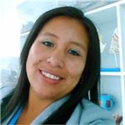 Profesora de Español imparte clases a niños y adolescentes