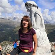 Docente con diploma Accademia di Belle Arti impartisce lezioni