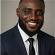 Profesor nativo de inglés imparte clases a niños y adultos de todas las edades