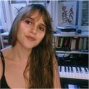 Profesora de piano en Madrid para todos los niveles, desde clásico a música moderna/Jazz