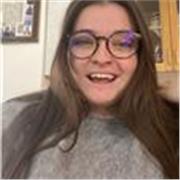 Ragazza laureata in mediazione offre lezioni private in varie materie