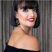 Professional Singer | Vocal Coach | Helping You Sing With Confidence, Freedom & Personality.