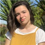 Soy una estudiante de tercero de biomedicina interesada en dar clases en materias relacionadas con las ciencias a estudiantes de la ESO (física y química, biología, matemáticas)